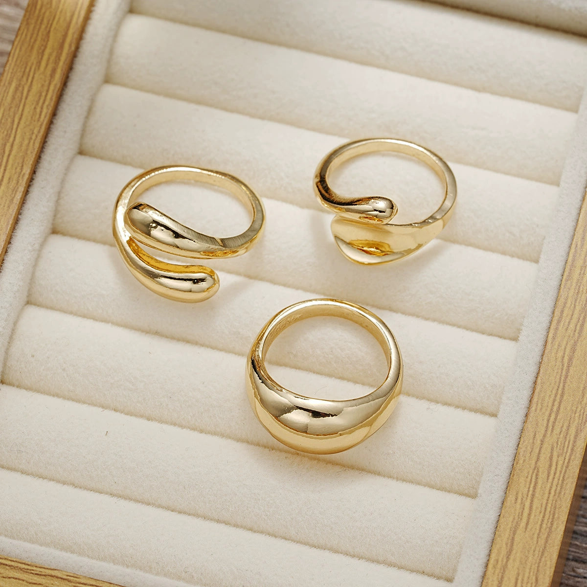 Undecided 3pc Ring Set